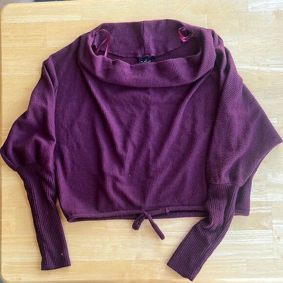 NWOT Urban Outfitters Knit Thermal Long Sleeve Size Small in Maroon - Picture 1 of 3